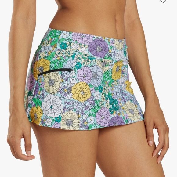 🏊‍♀️🏄‍♀️ SPORTI Active Bondi 2 Piece Swim Skort &High Neck Top in Bondi Floral - Picture 10 of 16